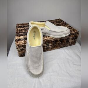 Cat & Jack Casual Slip On Shoes Gray Cream and Yellow Size 6